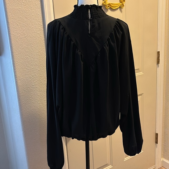 Women’s High Neck Lace Shirred Blouse - Picture 3 of 8